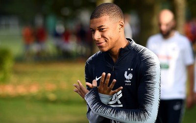 多宝电竞快讯-C罗突破后传中助攻队友头球